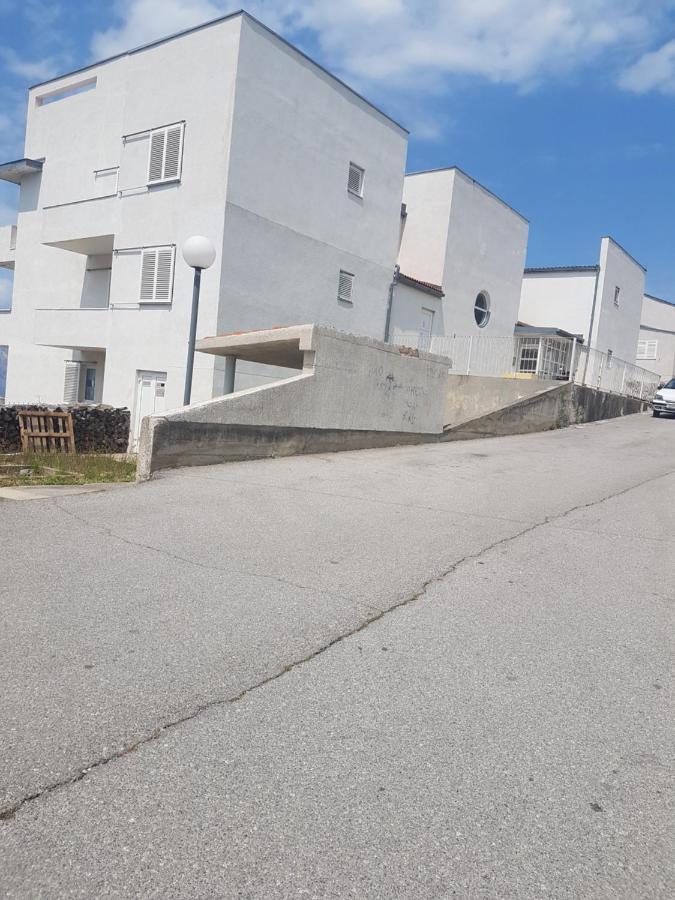Apartment Tim Сен Екстериор снимка